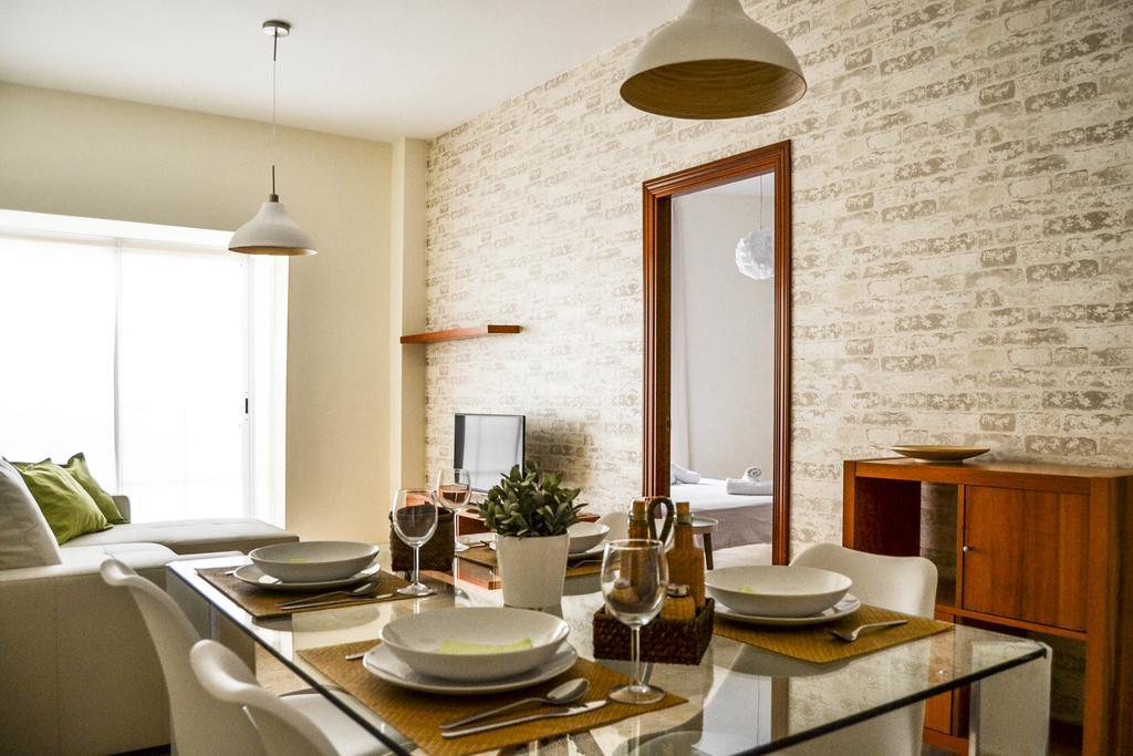 Apartamento Ulises Suite 2 マラガ エクステリア 写真